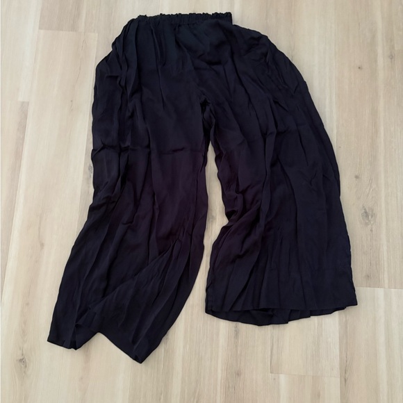 Avy and Co. CLIVE - BLACK SILK VOLUMINOUS PANT - Picture 2 of 3